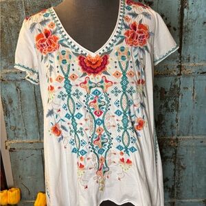 Johnny Was Floral Embroidered White Short Sleeve Tunic T-Shirt Top Colorful XS